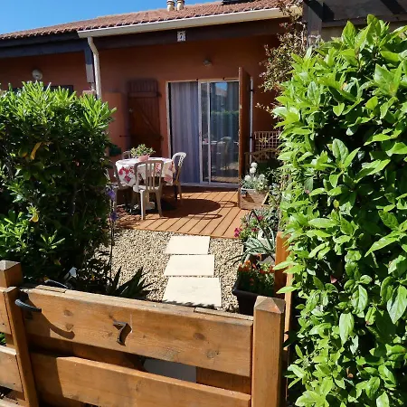 Holiday home Maison Climatisee 2 Personnes *** Plage *